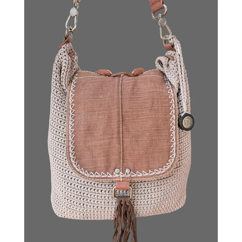 The Sak Avalon Crochet Convertible Backpack Taupe Leather Trim Boho Front Zip